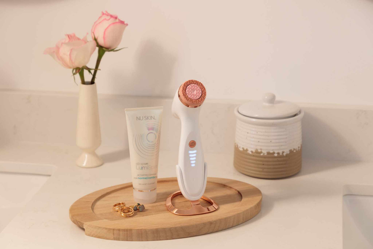 Brosse nettoyante anti-âge aux 7 bienfaits en 2 min connectée dernière génération bleue ou rose gold