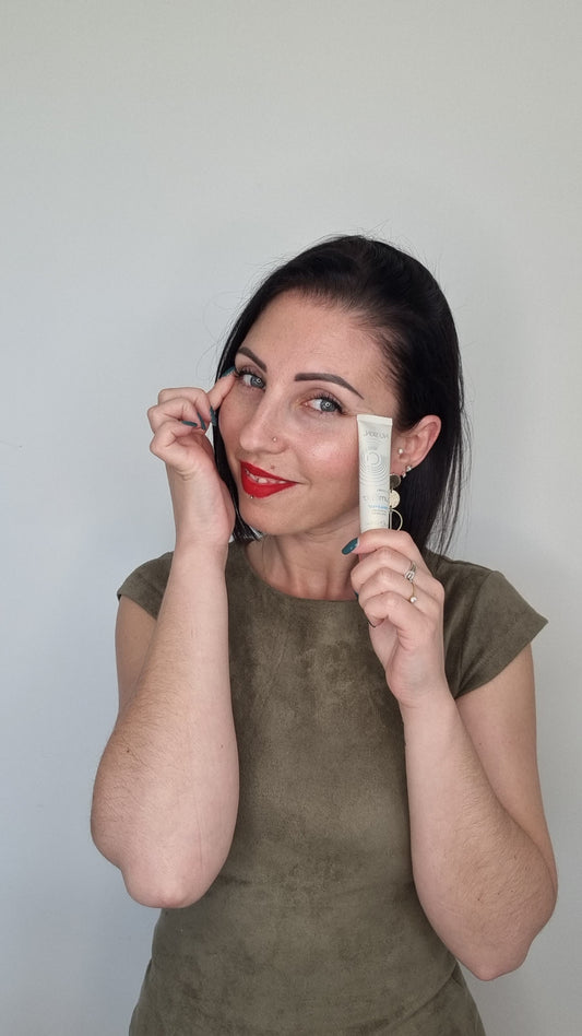 Soin contour des yeux à utiliser avec l'embout