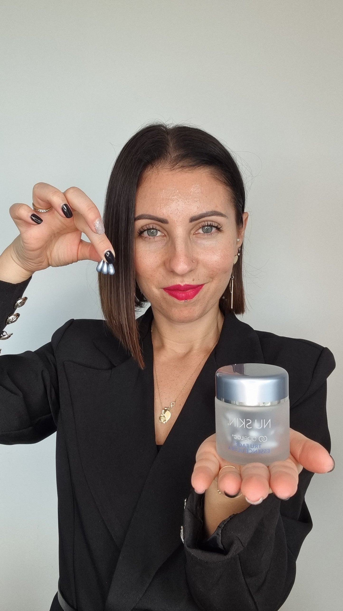 Sérum anti-âge ultra puissant liftant et tenseur