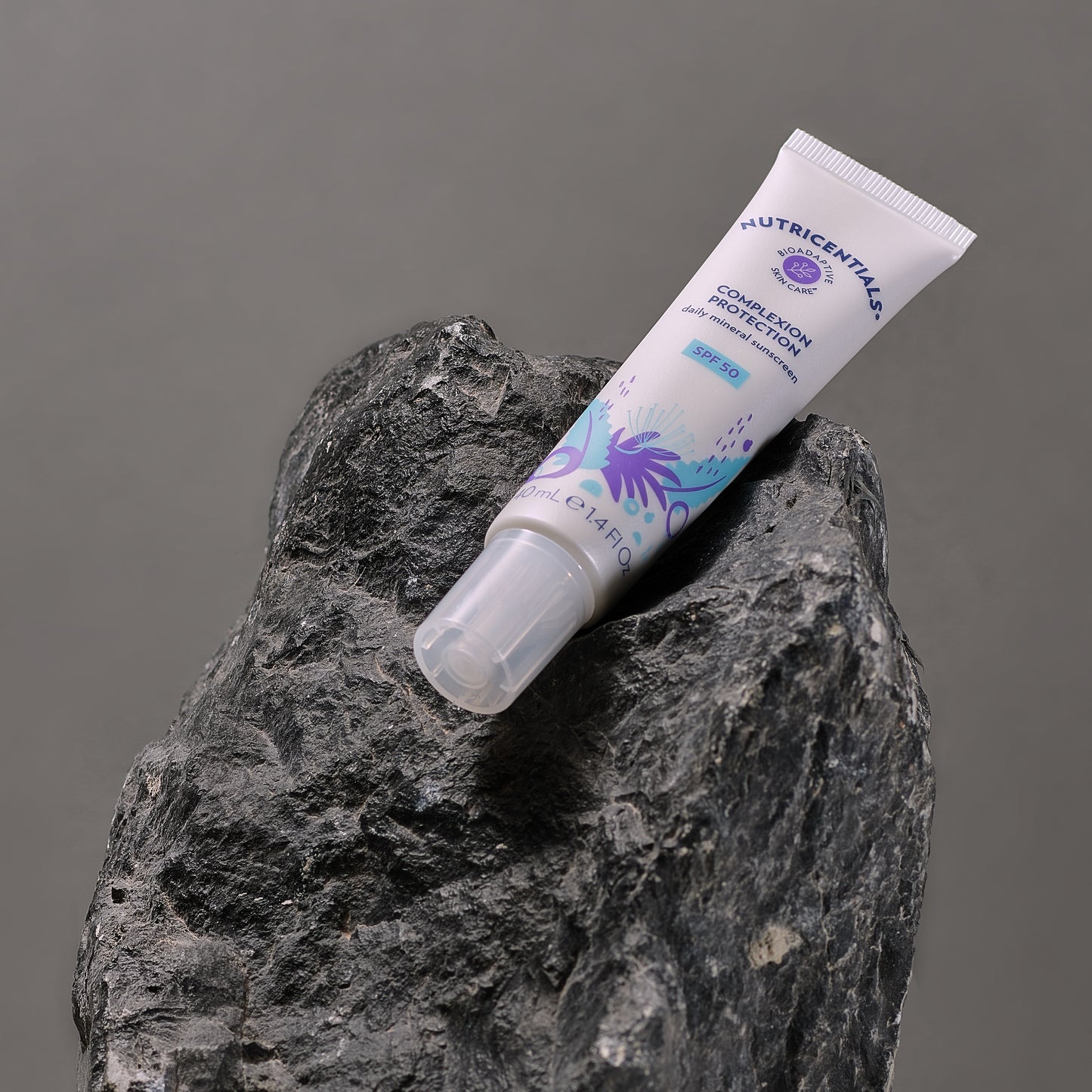 Crème solaire minérale visage légère, fluide et hydratante