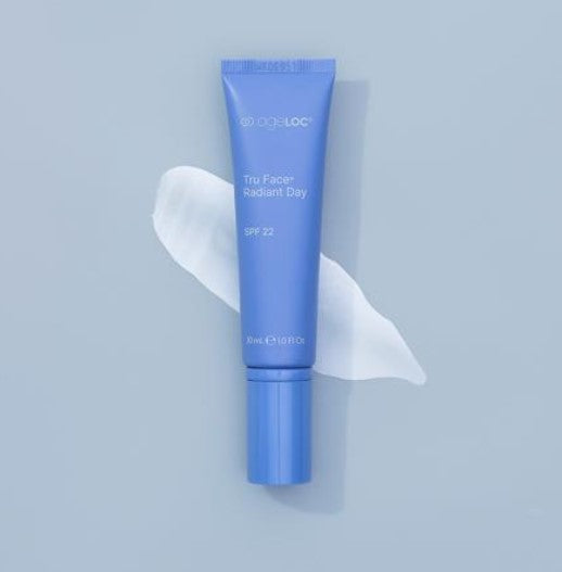 Crème de jour hydratante et puissante en anti-âge avec protection solaire